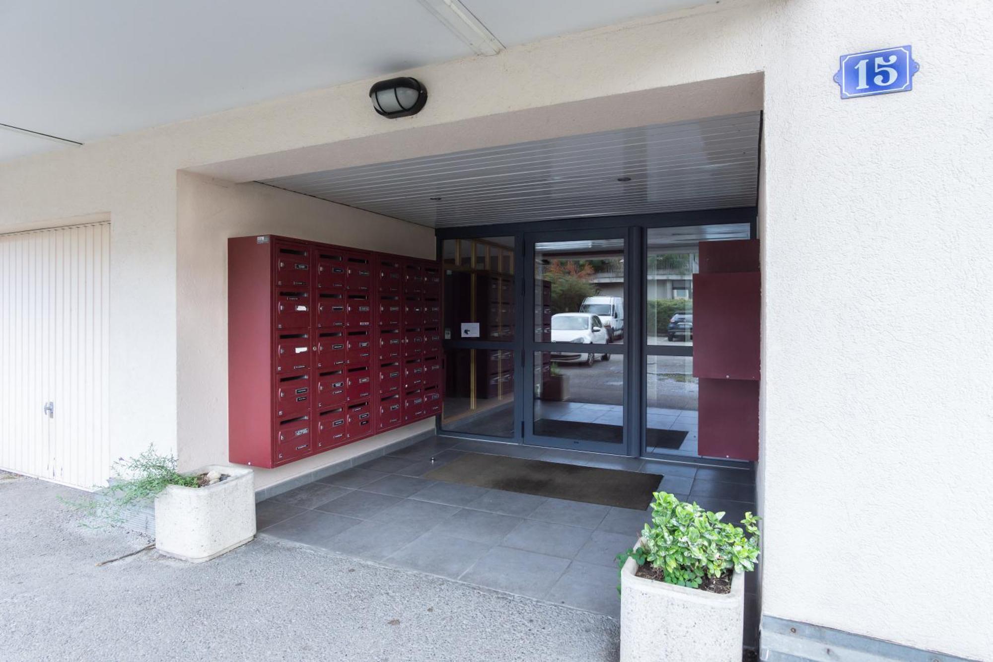 Appartamento Studio lumineux à Annecy Esterno foto
